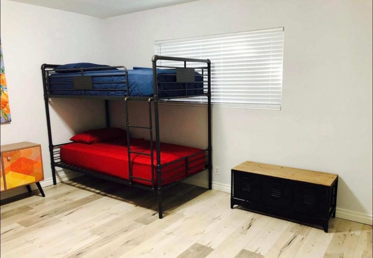 Great West La Ucla Santa Monica Hostel Los Angeles Bagian luar foto